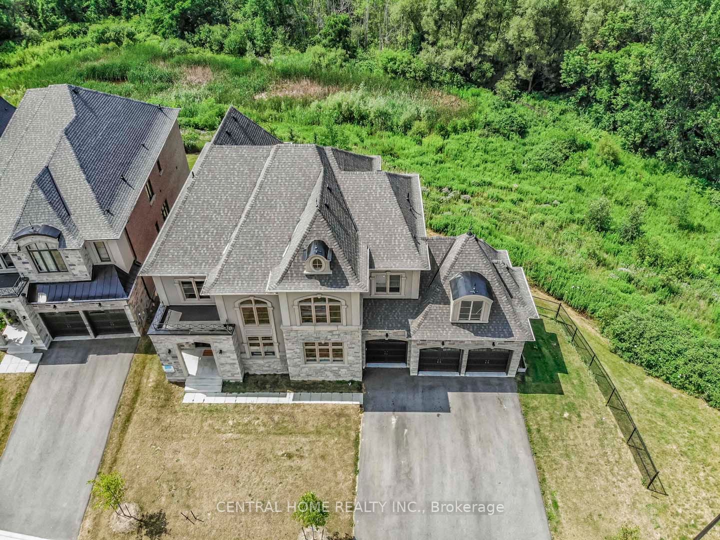 122 Burns Boulevard