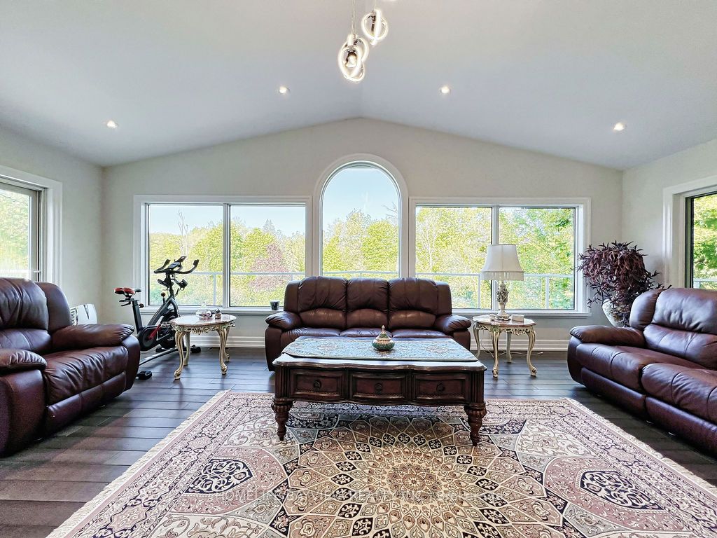 28 Bayview Park Lane