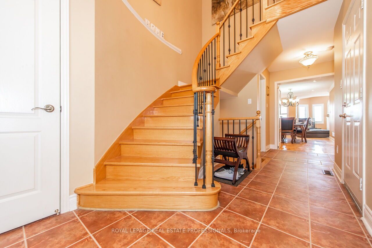 Listing N6059588 - Large Photo # 15