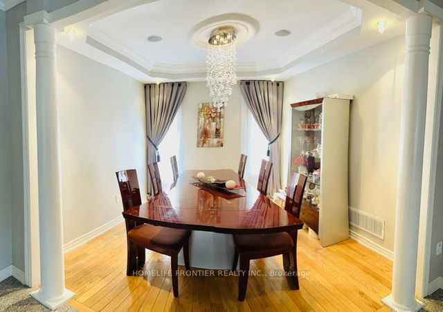 30 Bond Cres