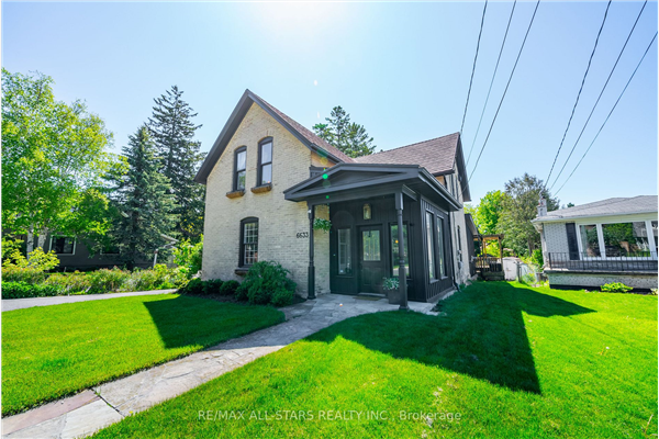 6633 Main St, Whitchurch-Stouffville