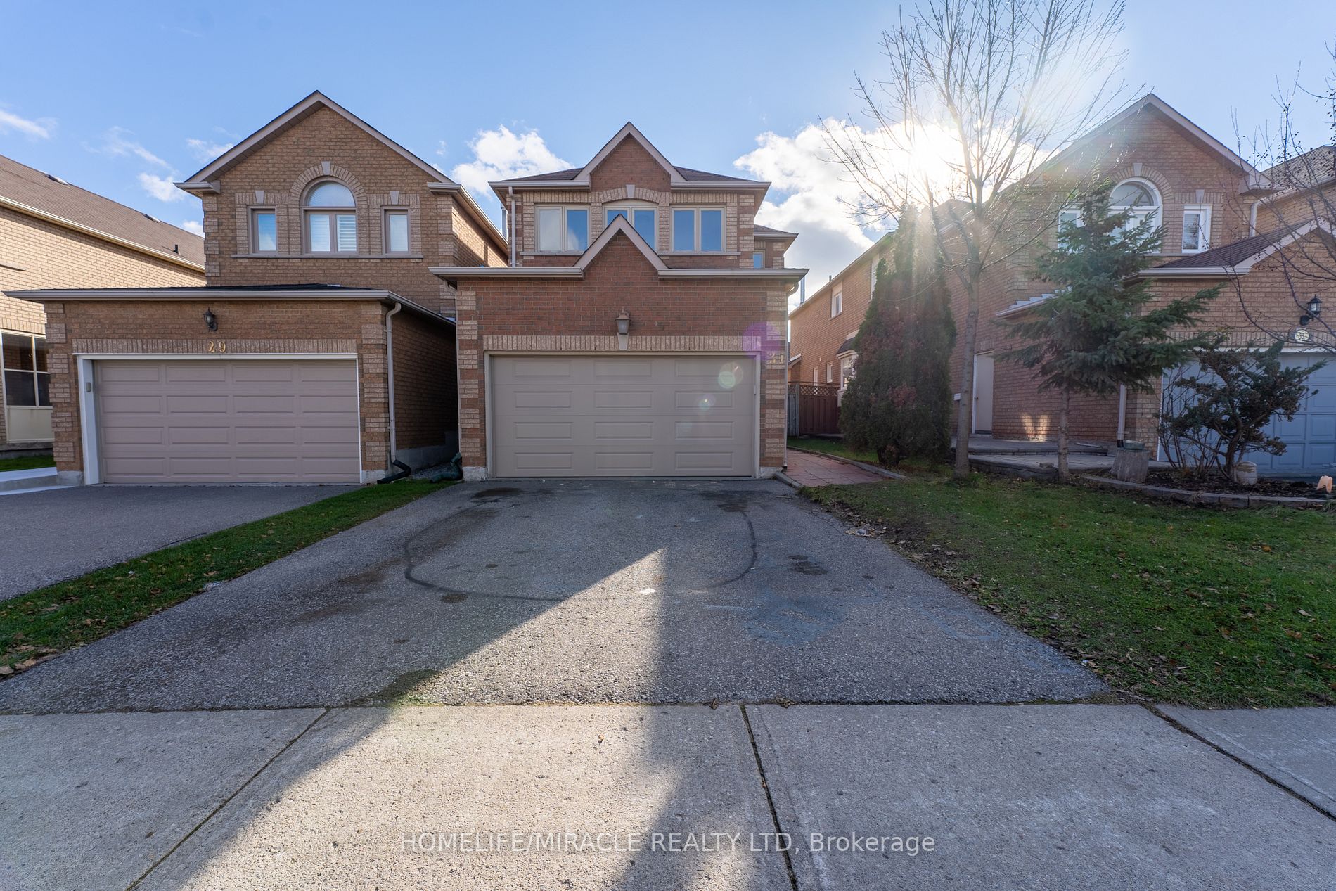 31 Clarion Cres