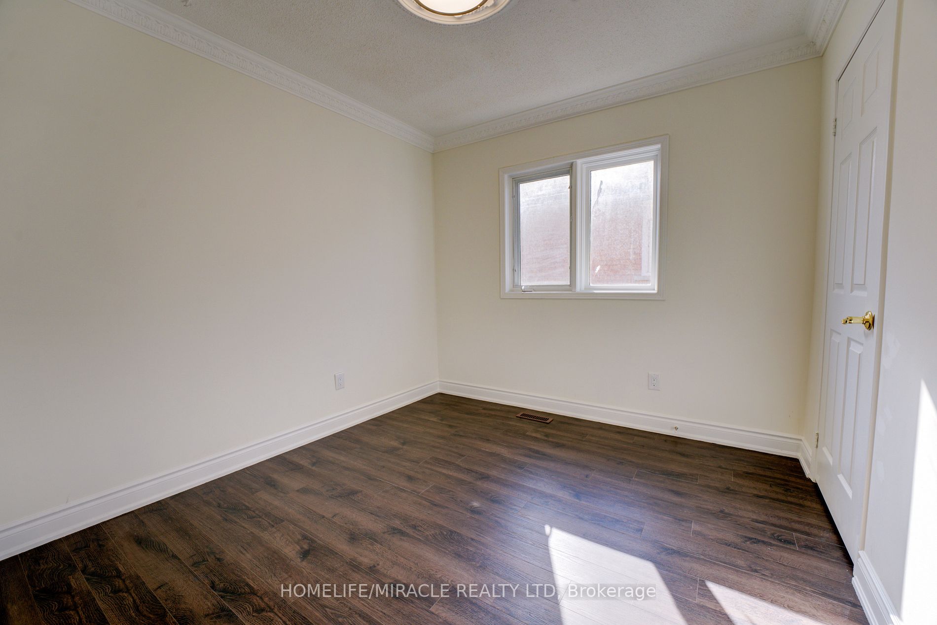 31 Clarion Cres