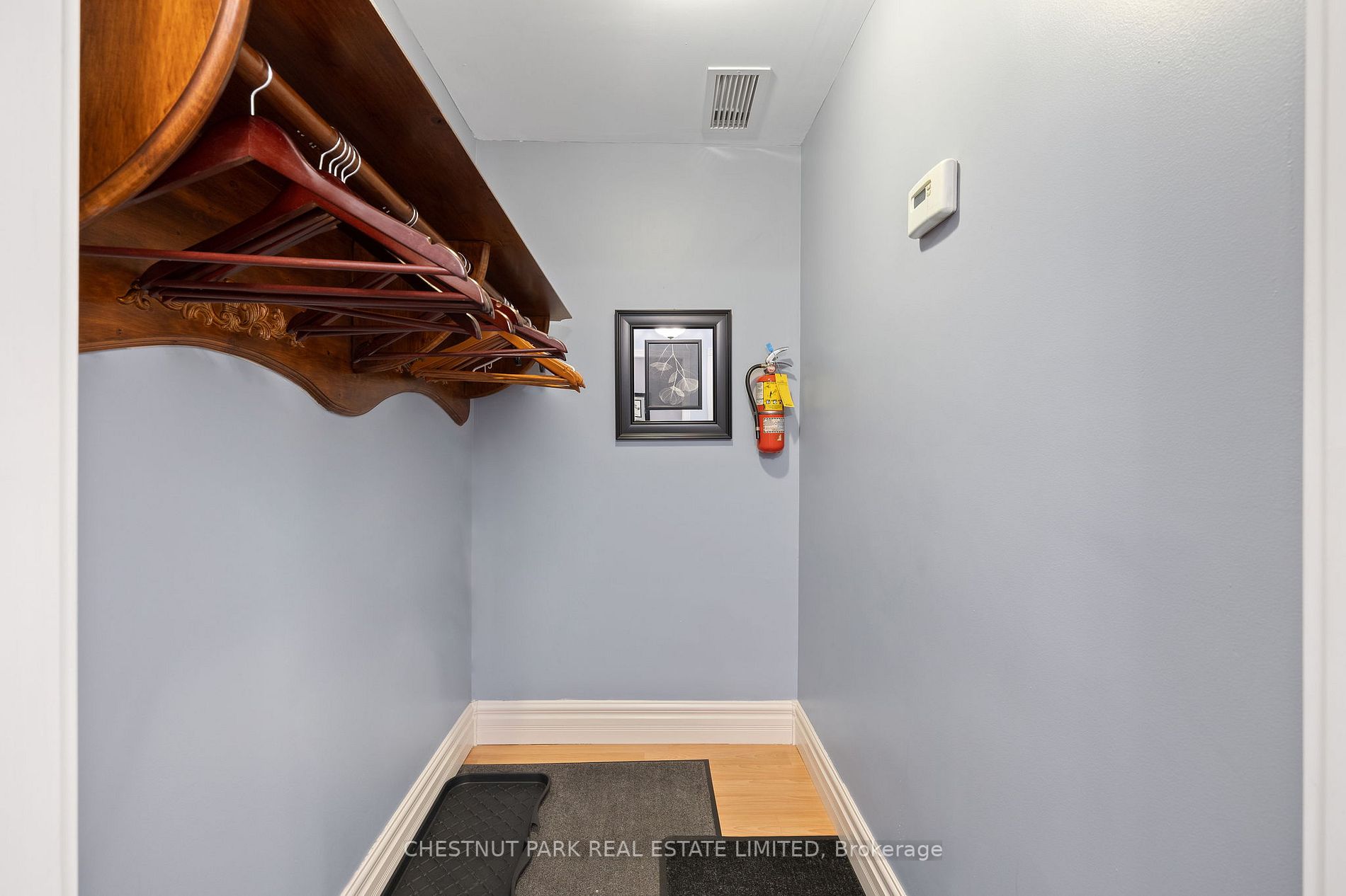 58 Brock St W, #203A