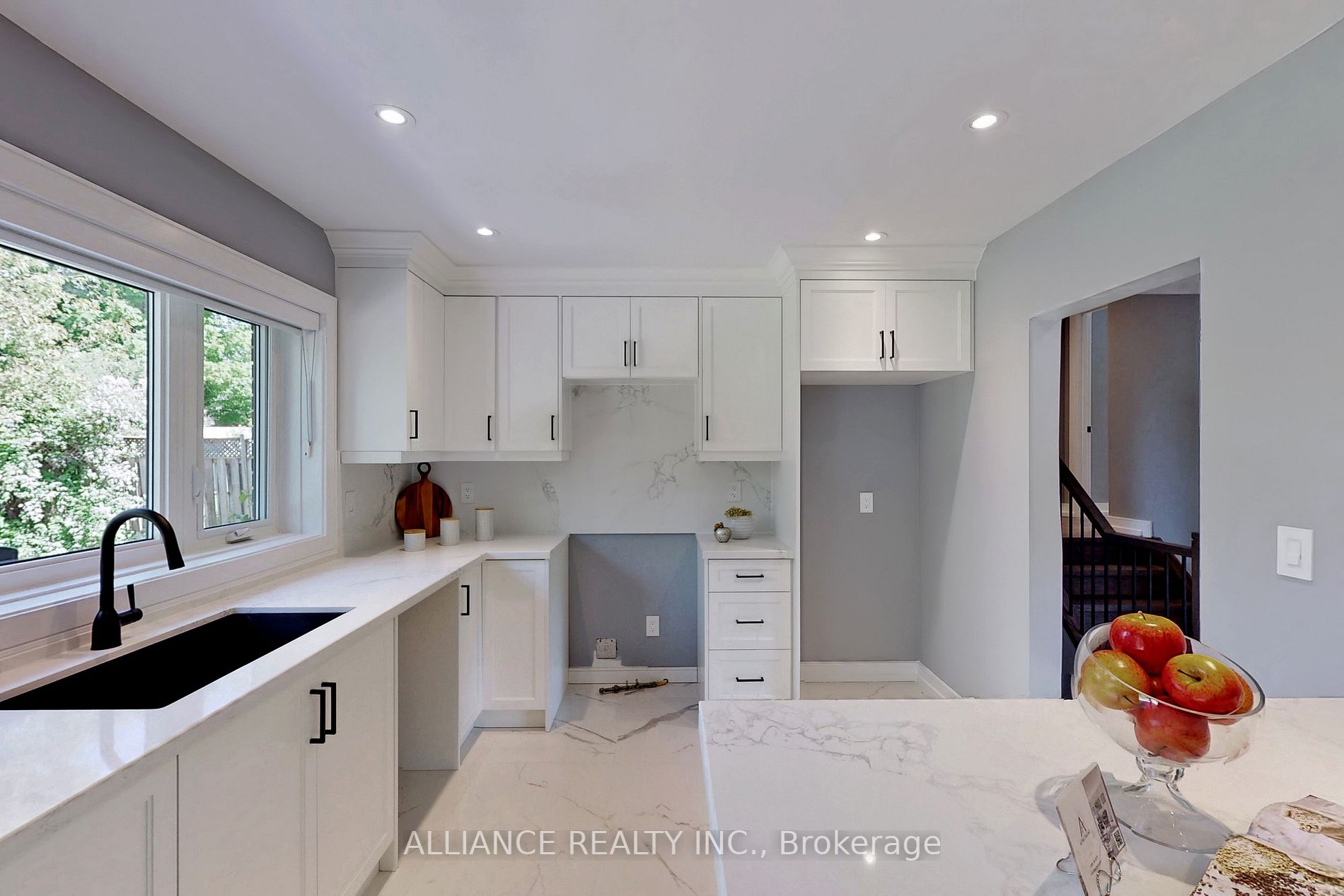 365 Neal Dr