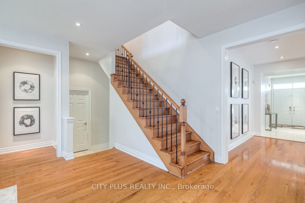44 Augustine Ave