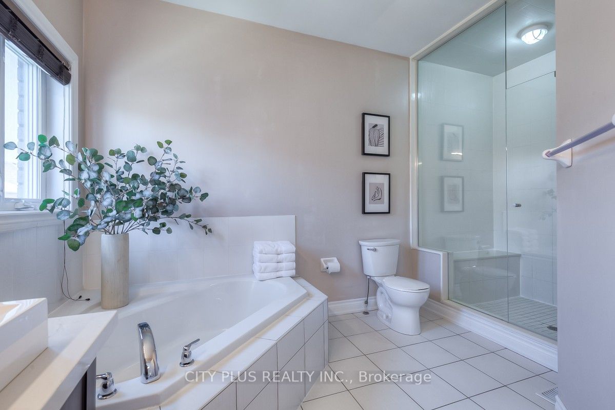 44 Augustine Ave