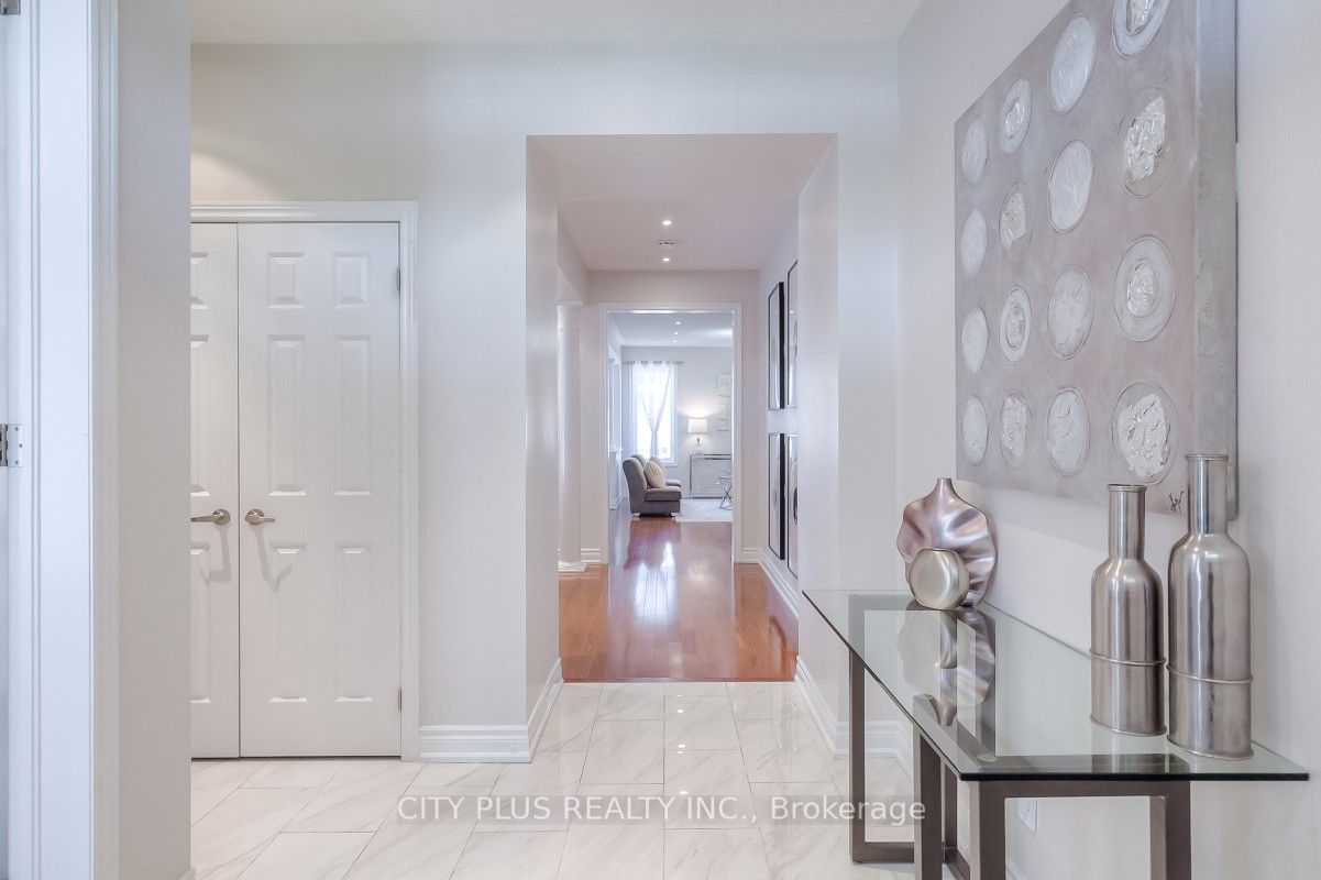 44 Augustine Ave
