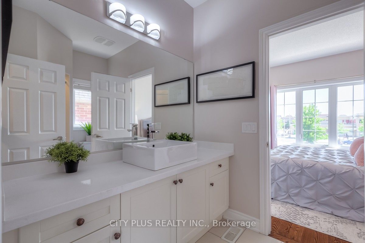 44 Augustine Ave