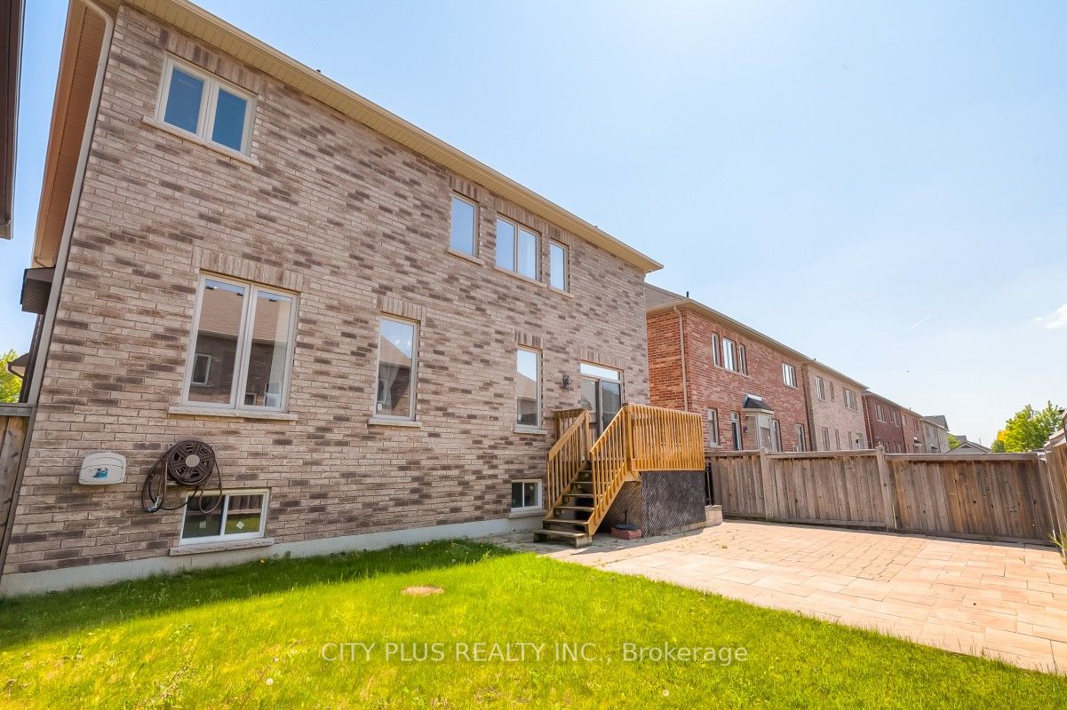 44 Augustine Ave