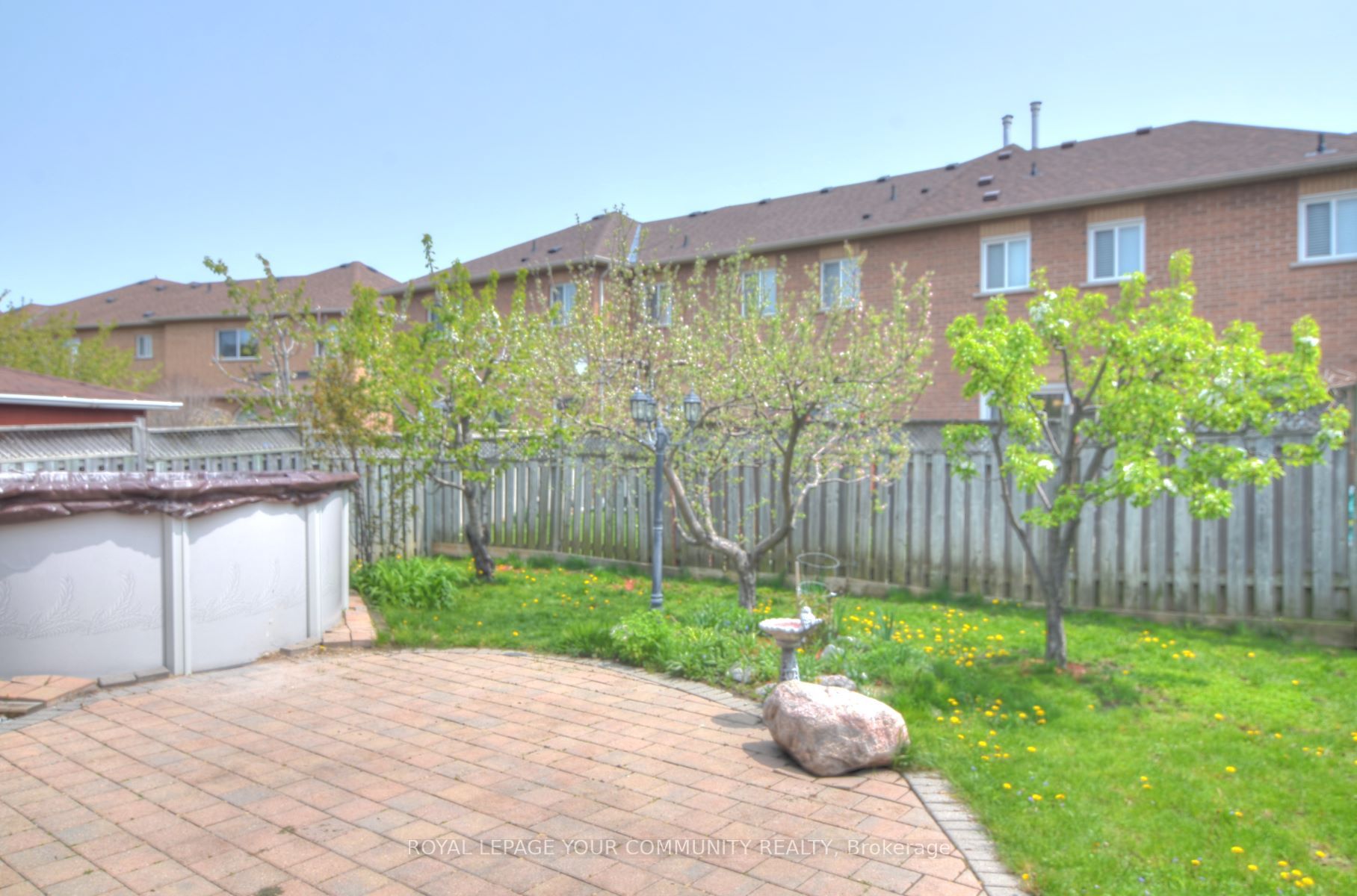 85 Ledge Rock Dr