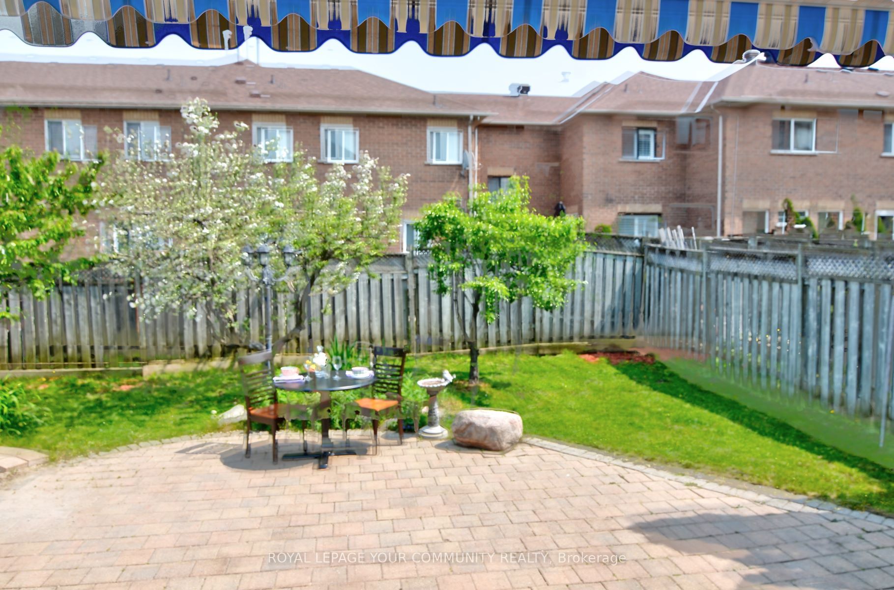 85 Ledge Rock Dr