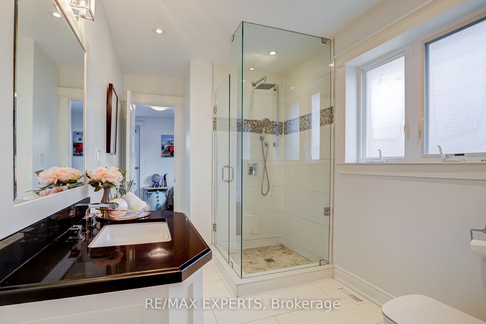 17 Vanwood Rd