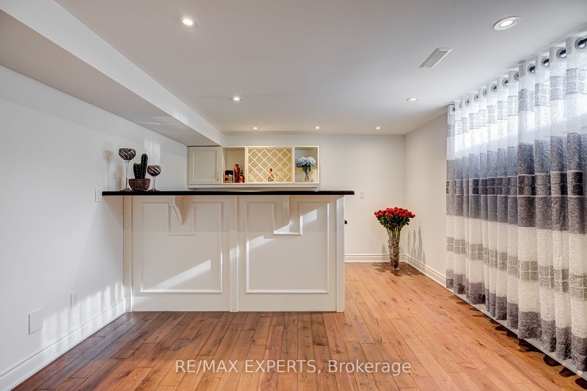 17 Vanwood Rd