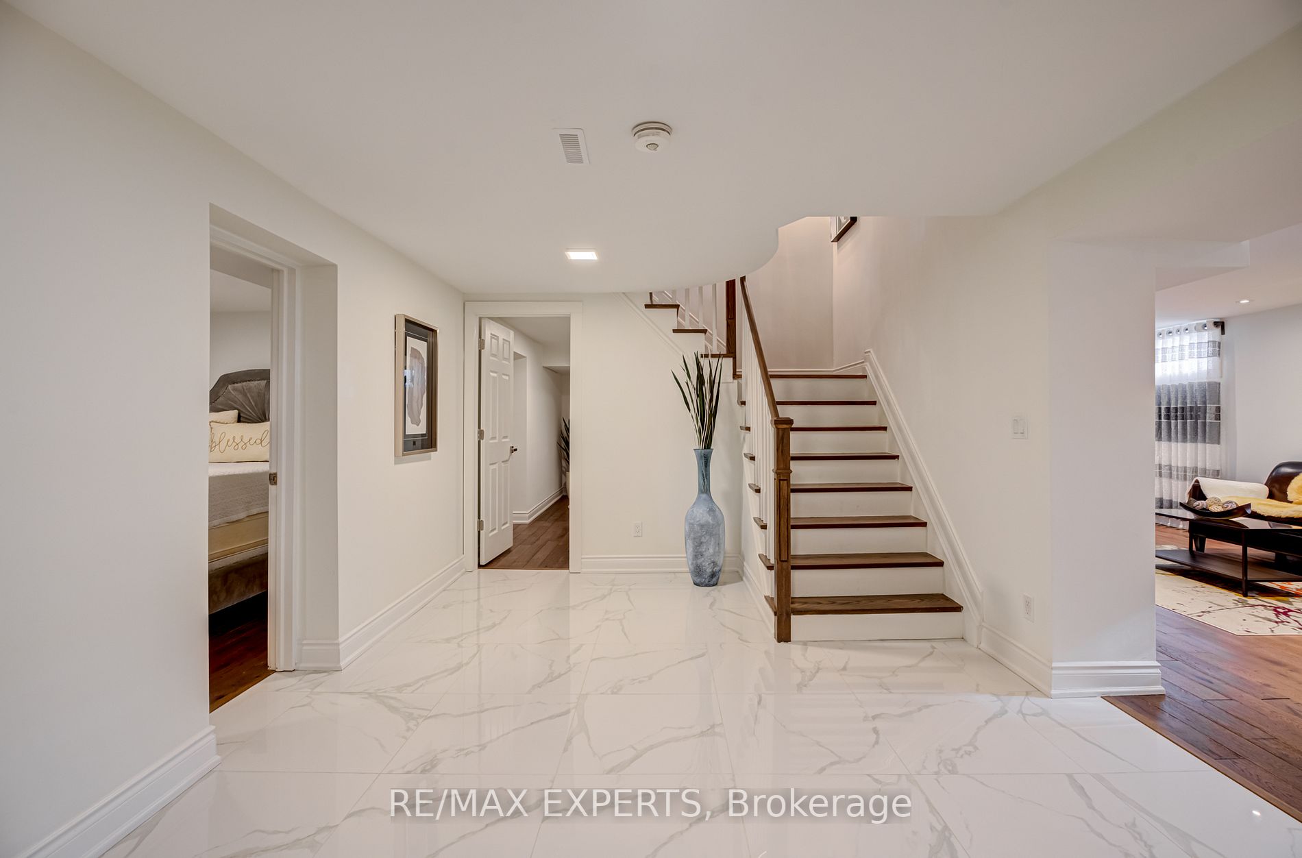 17 Vanwood Rd