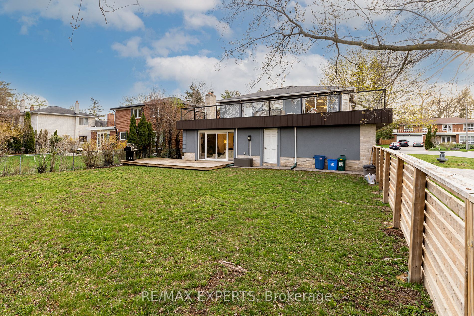 17 Vanwood Rd