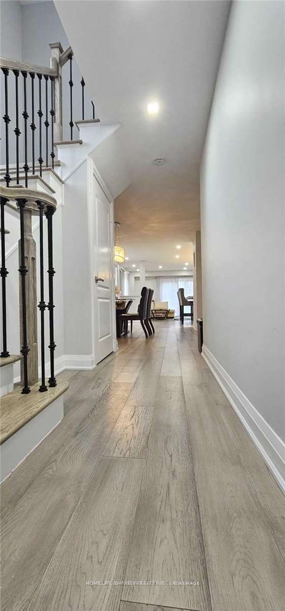 36 Lodgeway Dr