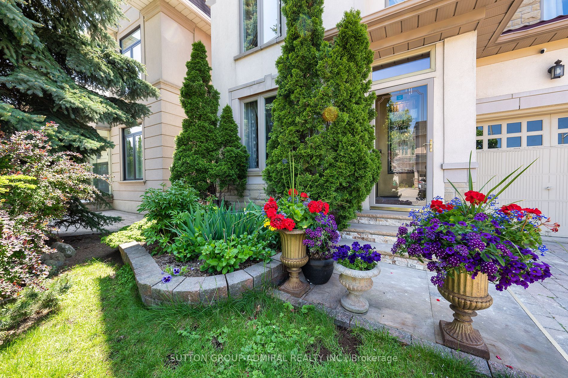 47 Sagecrest Cres