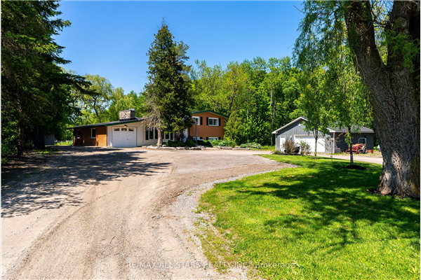 546 Davis Dr, Uxbridge