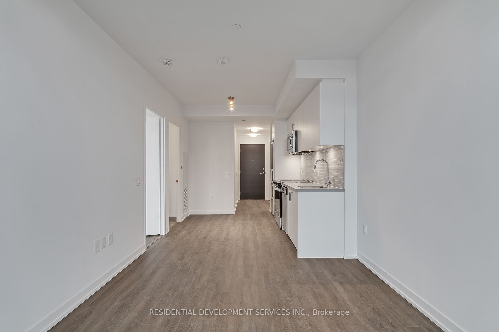 8868 Yonge Street, #816E