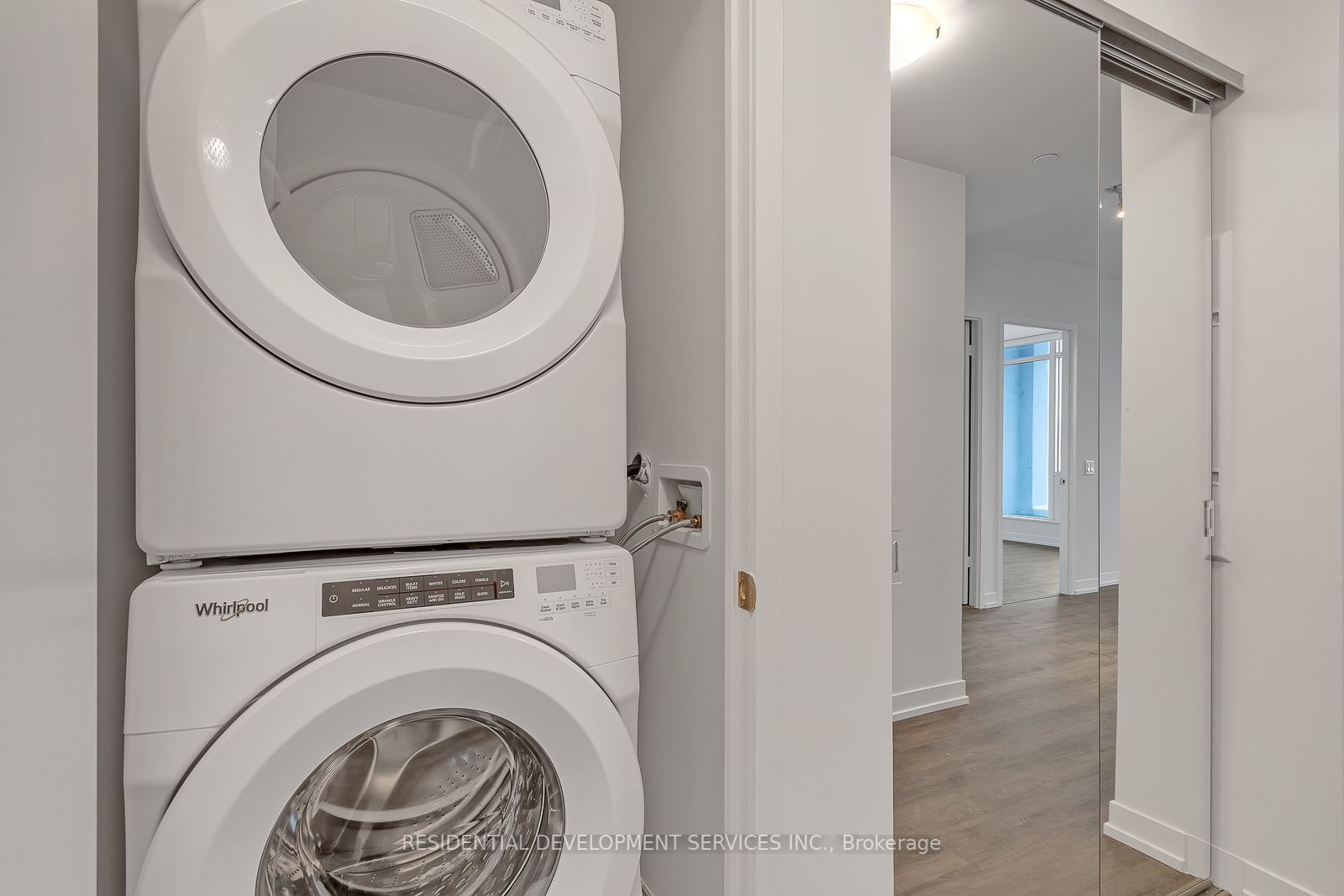 8868 Yonge Street, #816E