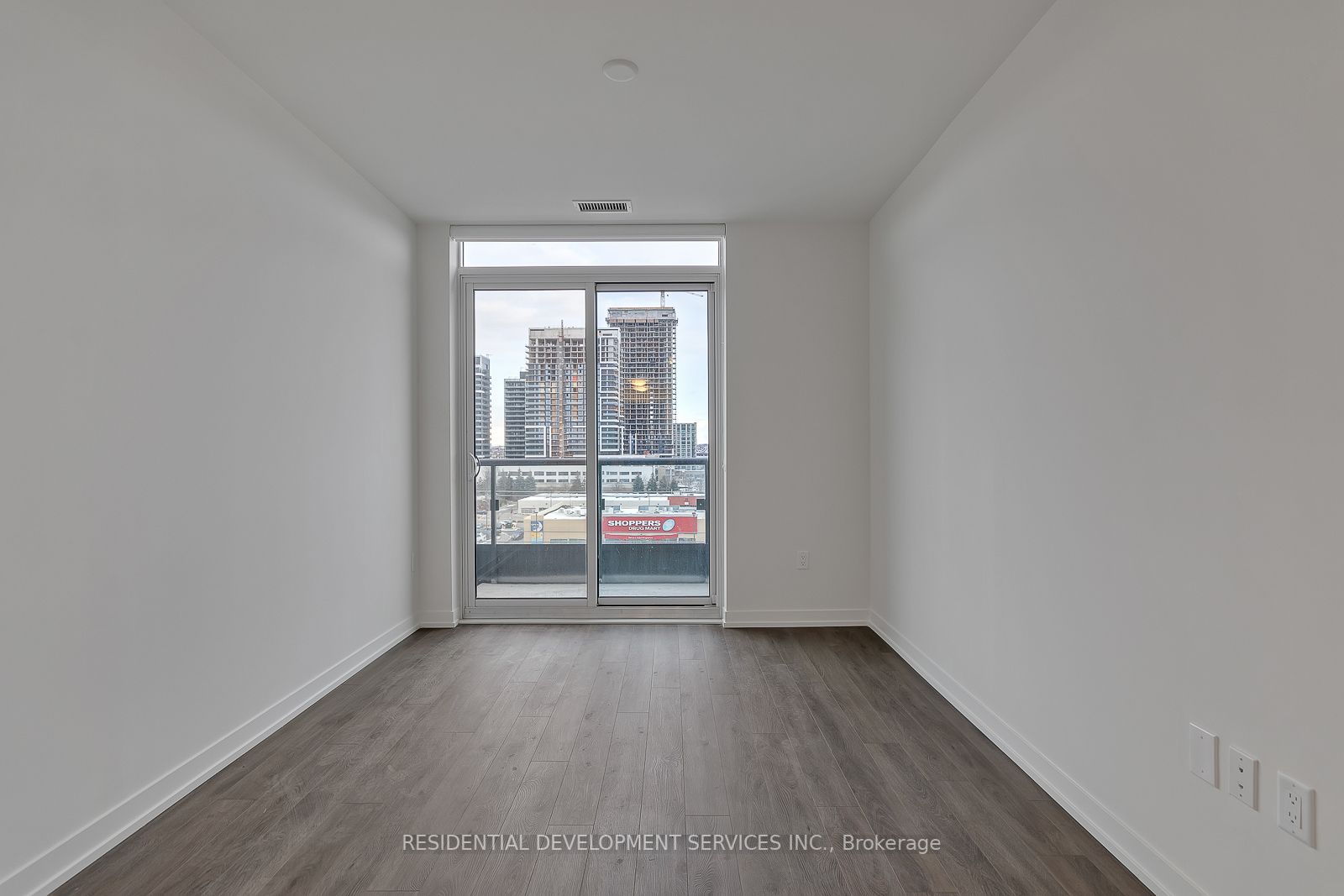 8868 Yonge Street, #816E