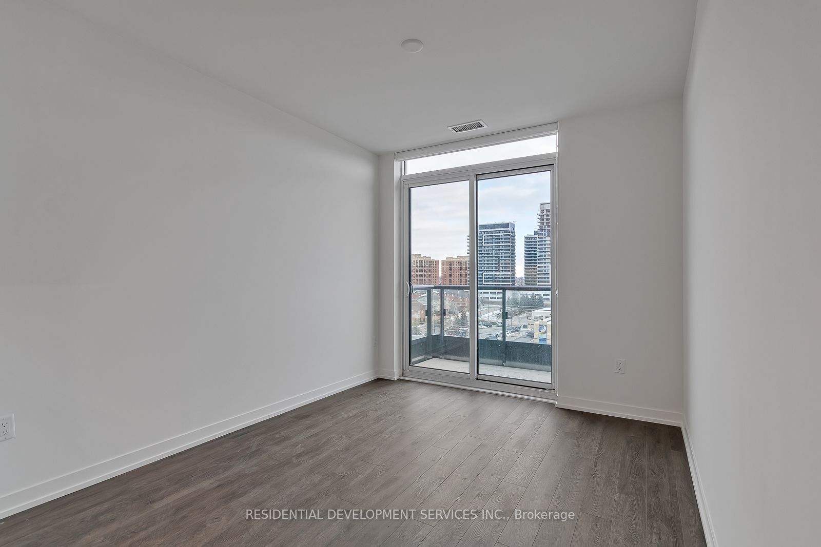 8868 Yonge Street, #816E
