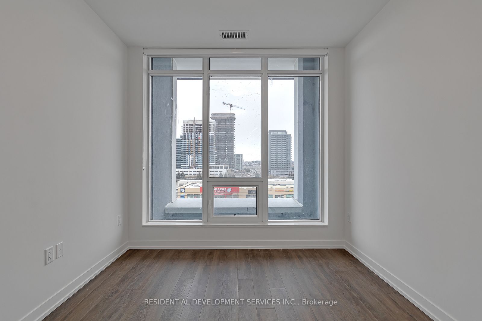 8868 Yonge Street, #816E