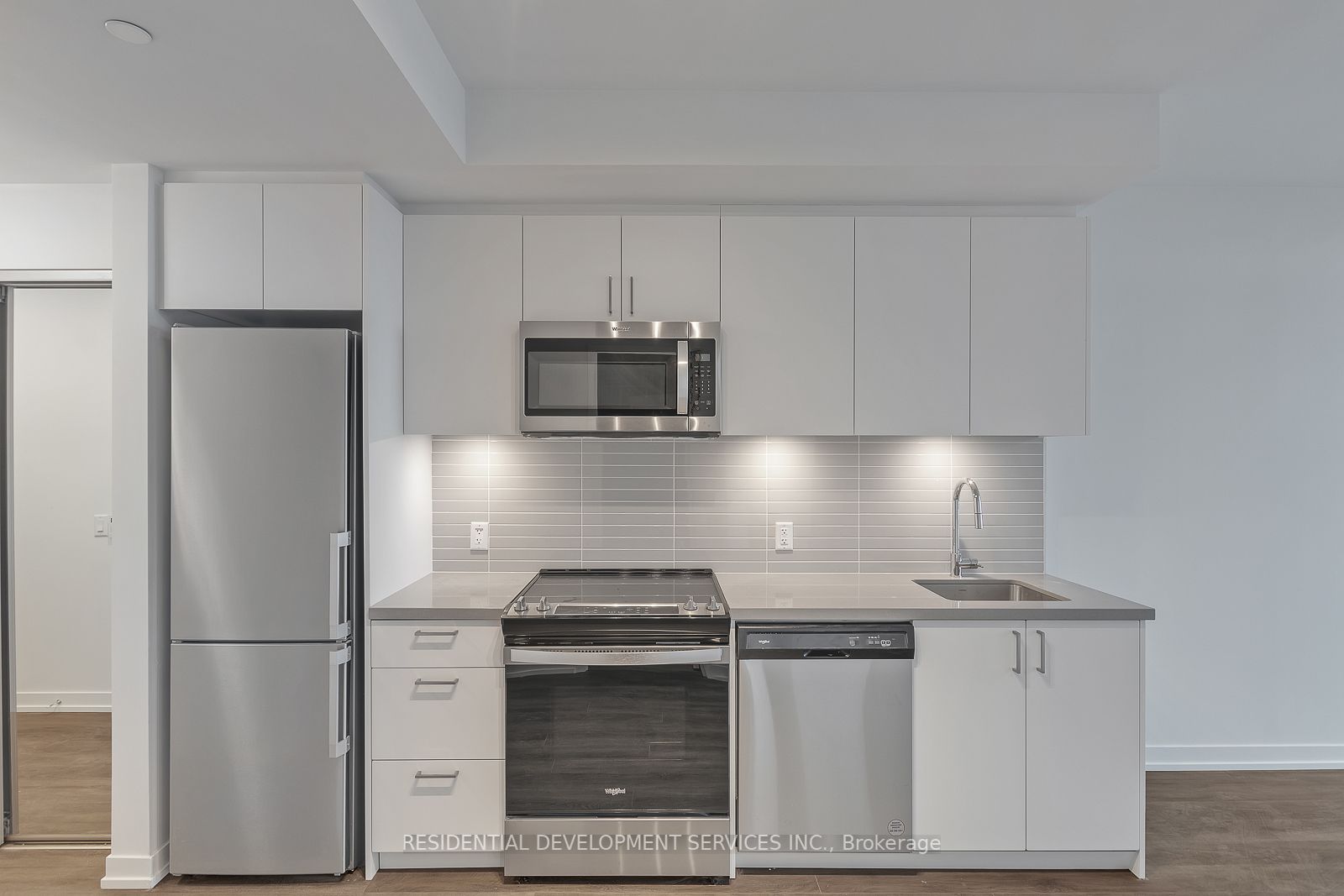 8868 Yonge Street, #816E