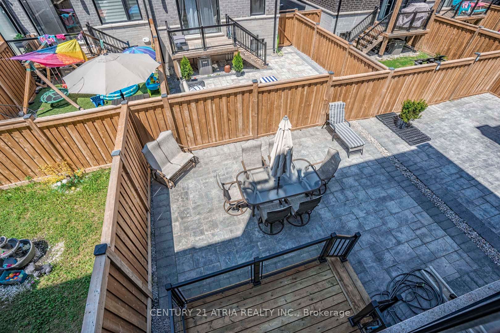 54 Laskin Dr