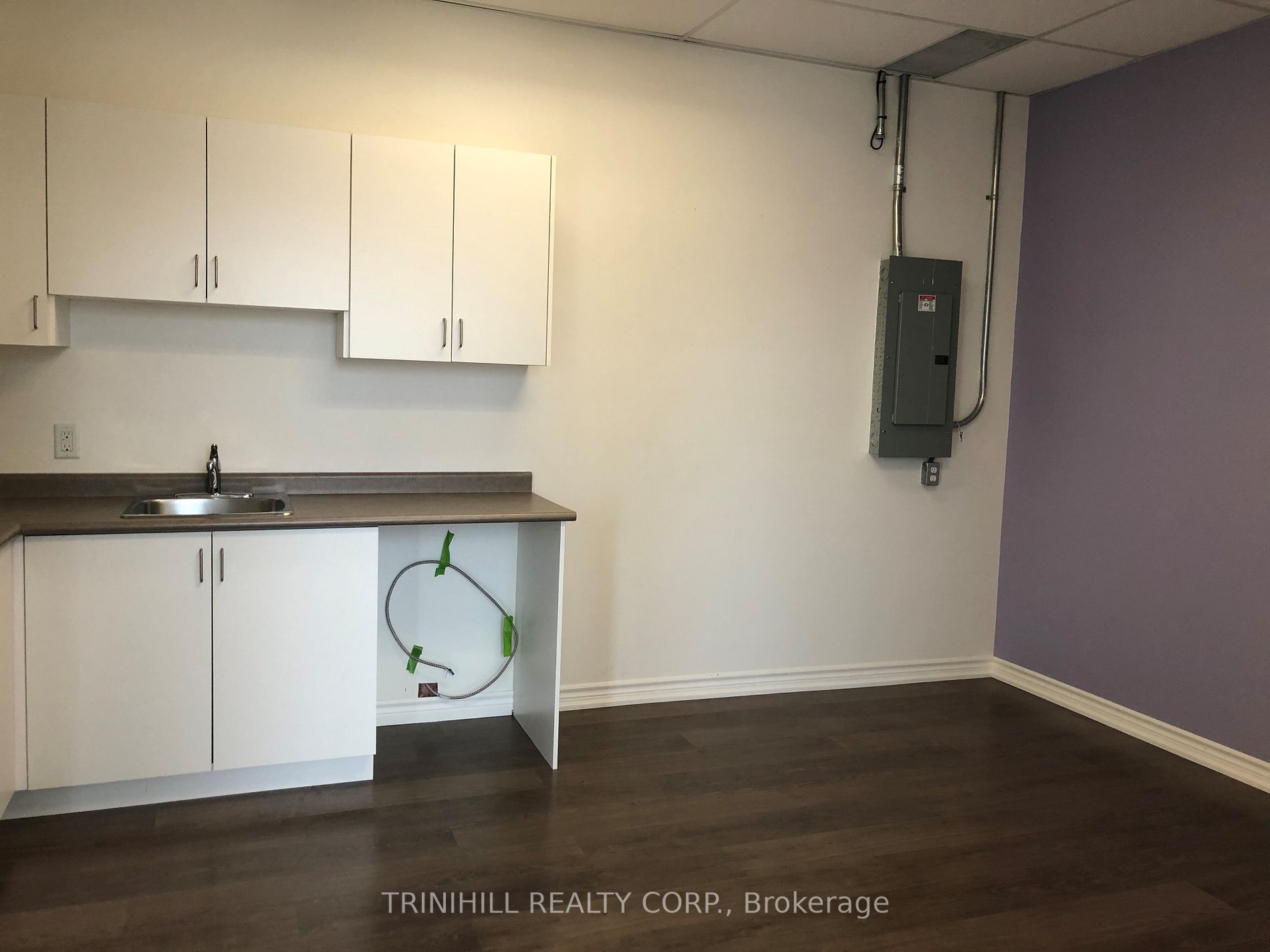 9401 Jane St, #326