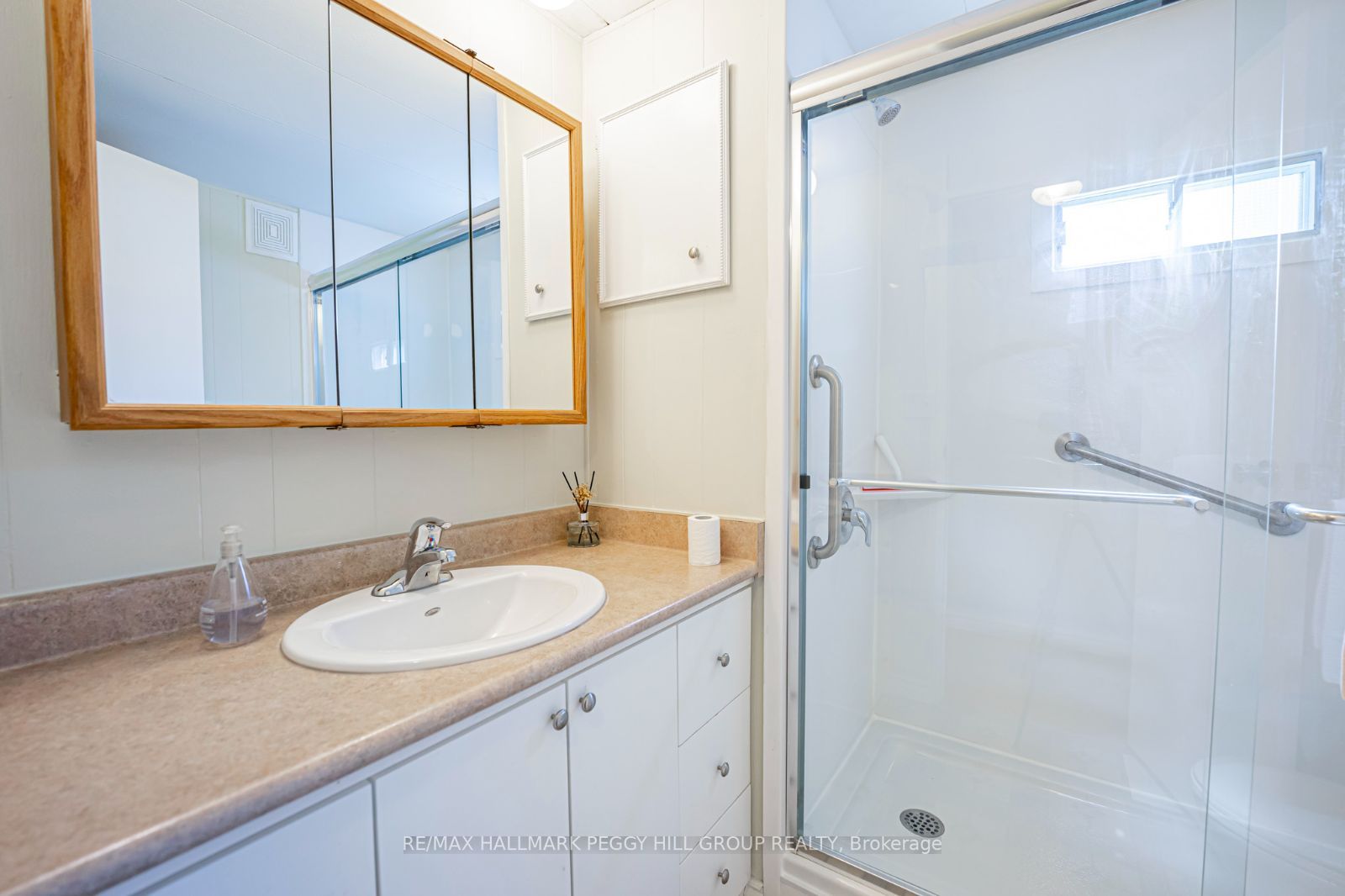 4 Mimosa Dr