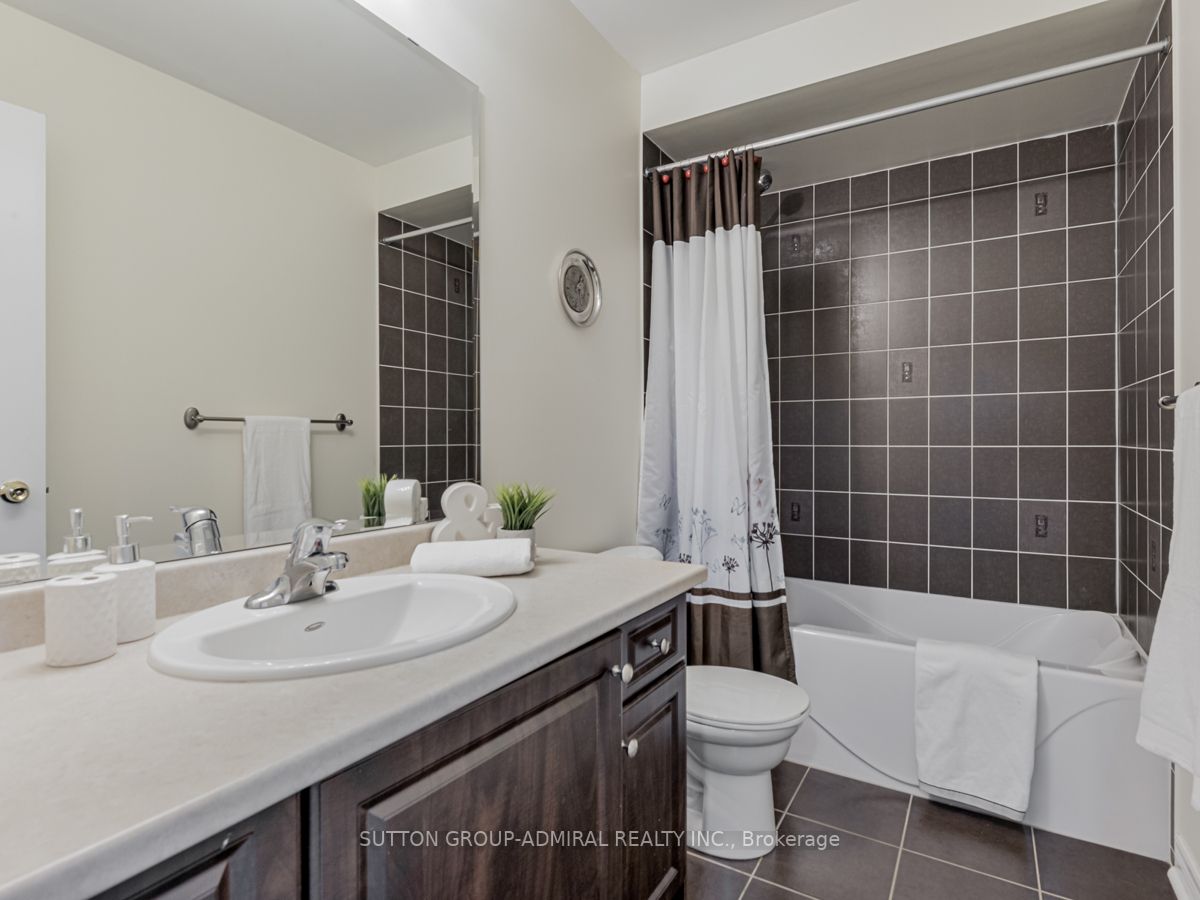 88 Mccann Cres, Bradford West Gwillimbury