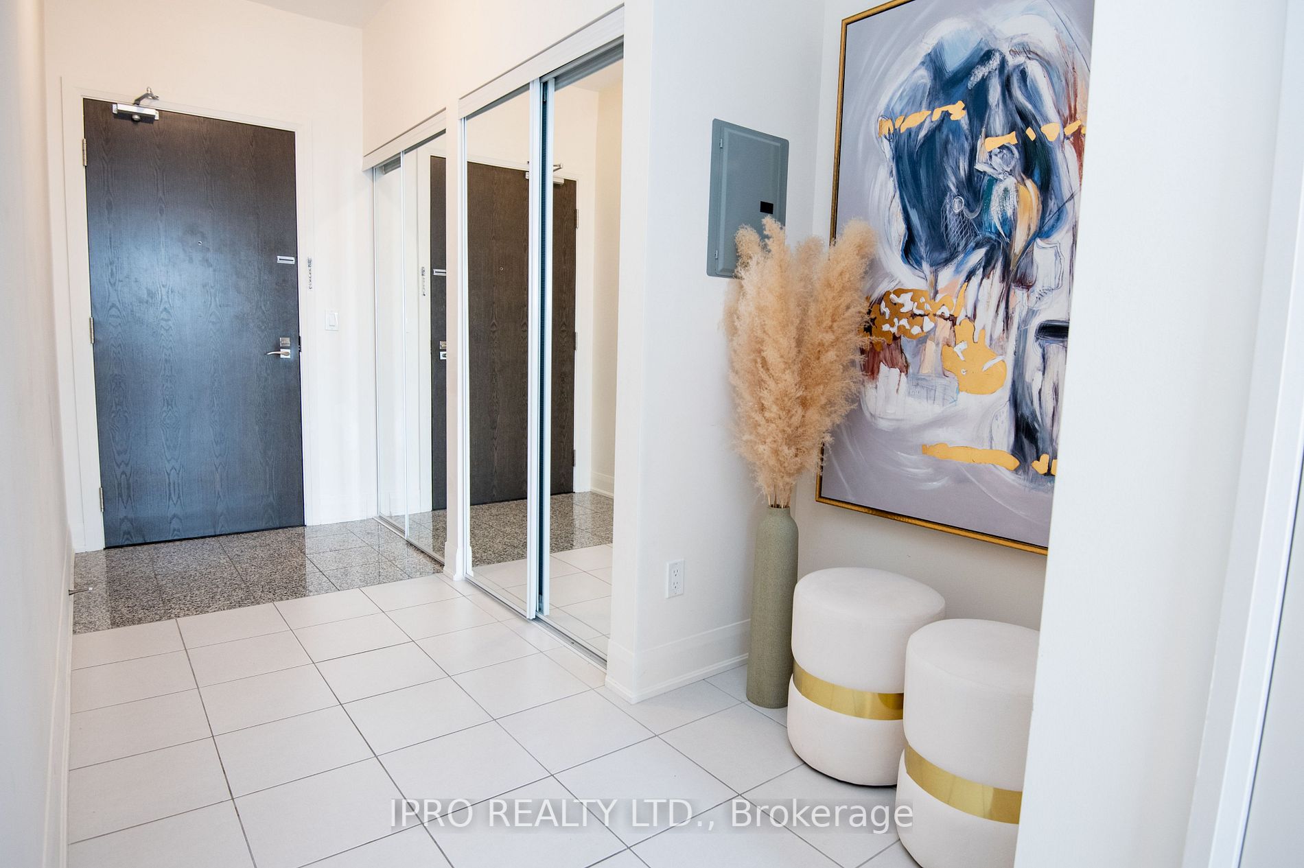2900 Highway 7 Road, #809