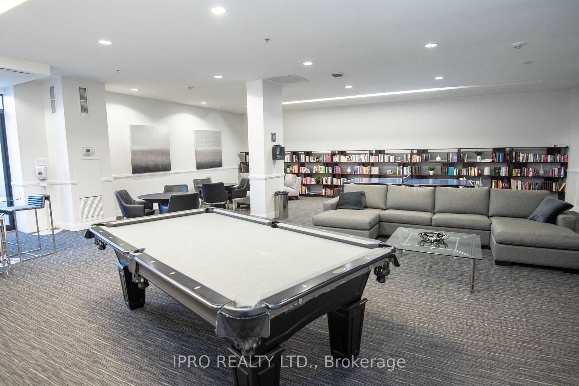 2900 Highway 7 Road, #809