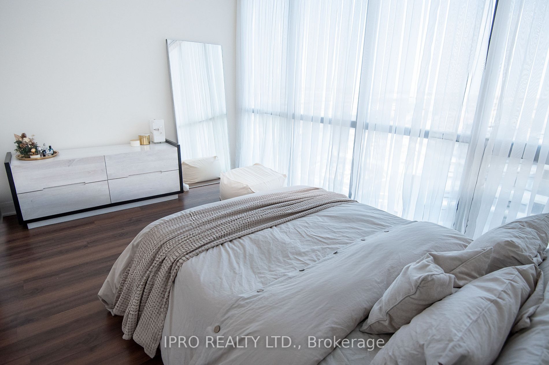 2900 Highway 7 Road, #809