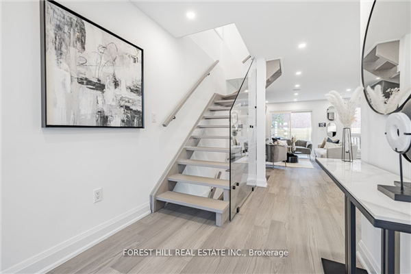 42 Coventry Crt, Richmond Hill
