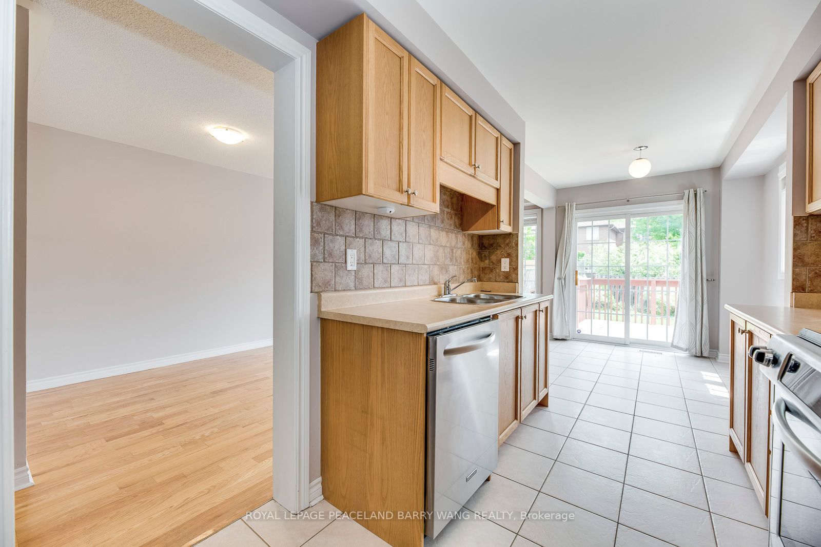 19 Auraglen St