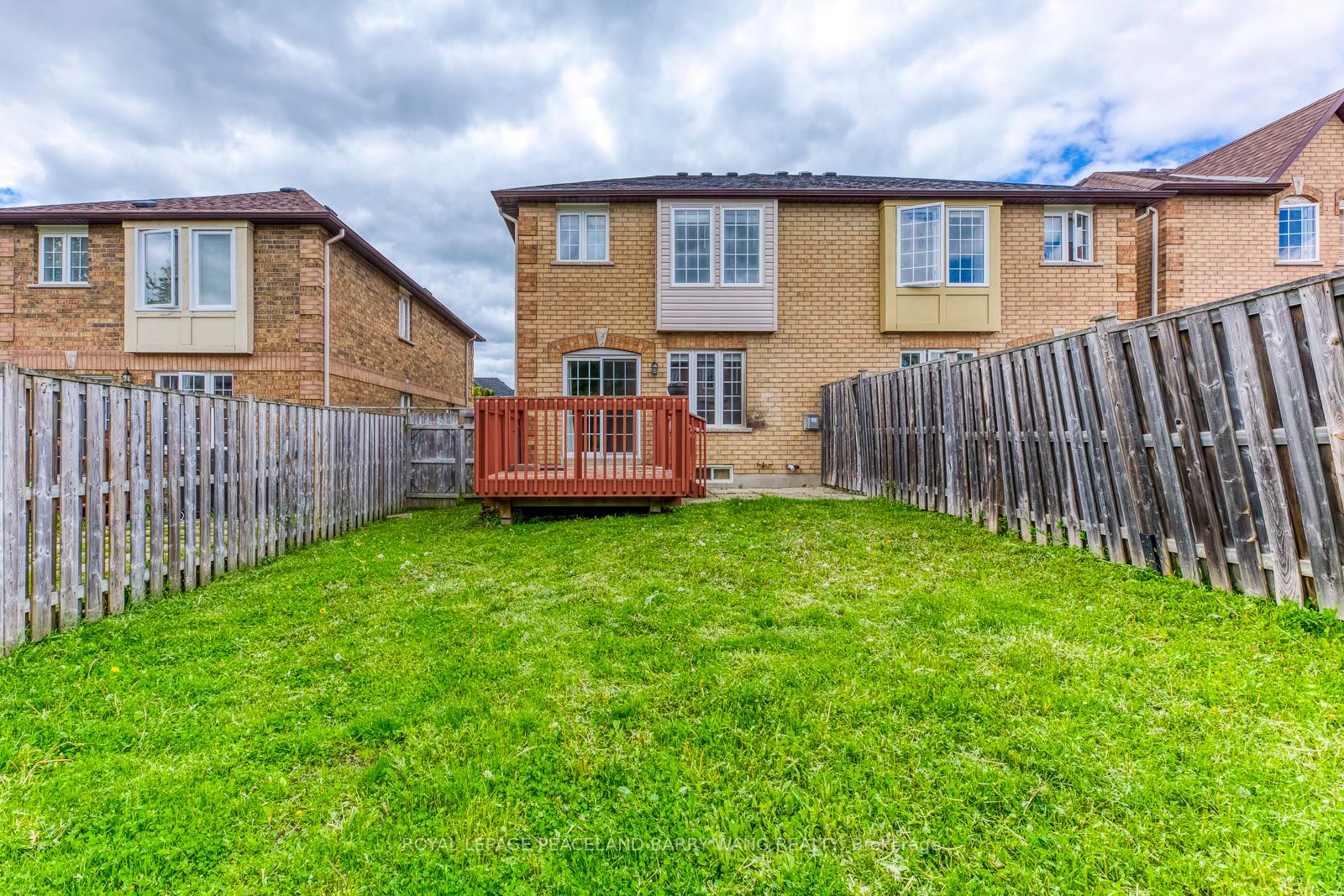 19 Auraglen St