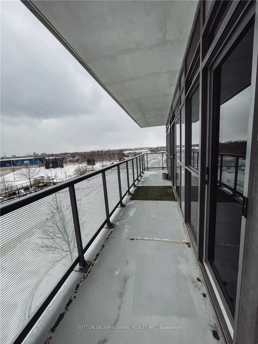 55 Oneida Crescent, #503