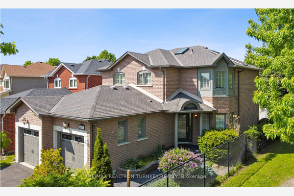 815 Best Circ, Newmarket