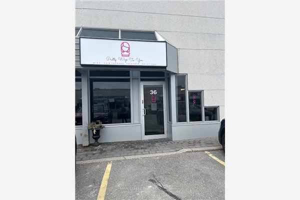17817 Leslie St, Newmarket