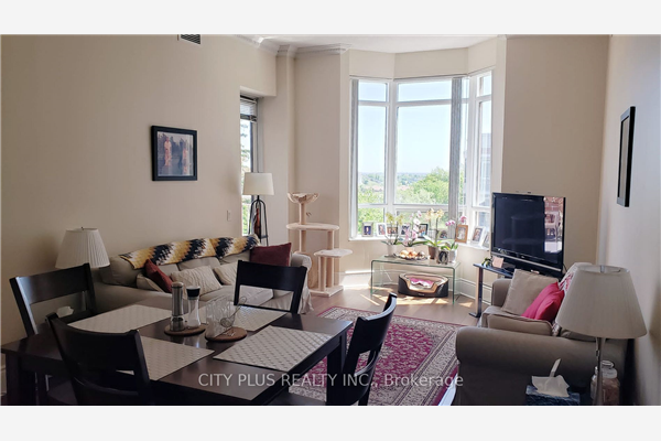 10101 Yonge St, Richmond Hill