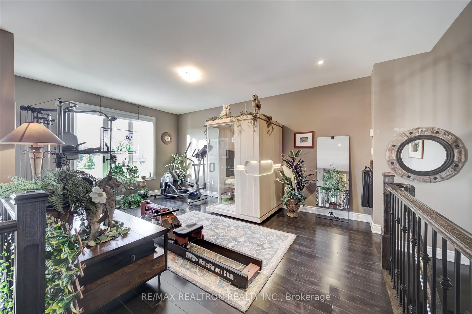 15 Pine Vista Avenue