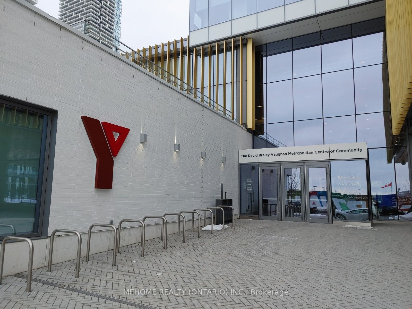 898 Portage Pkwy, #2605