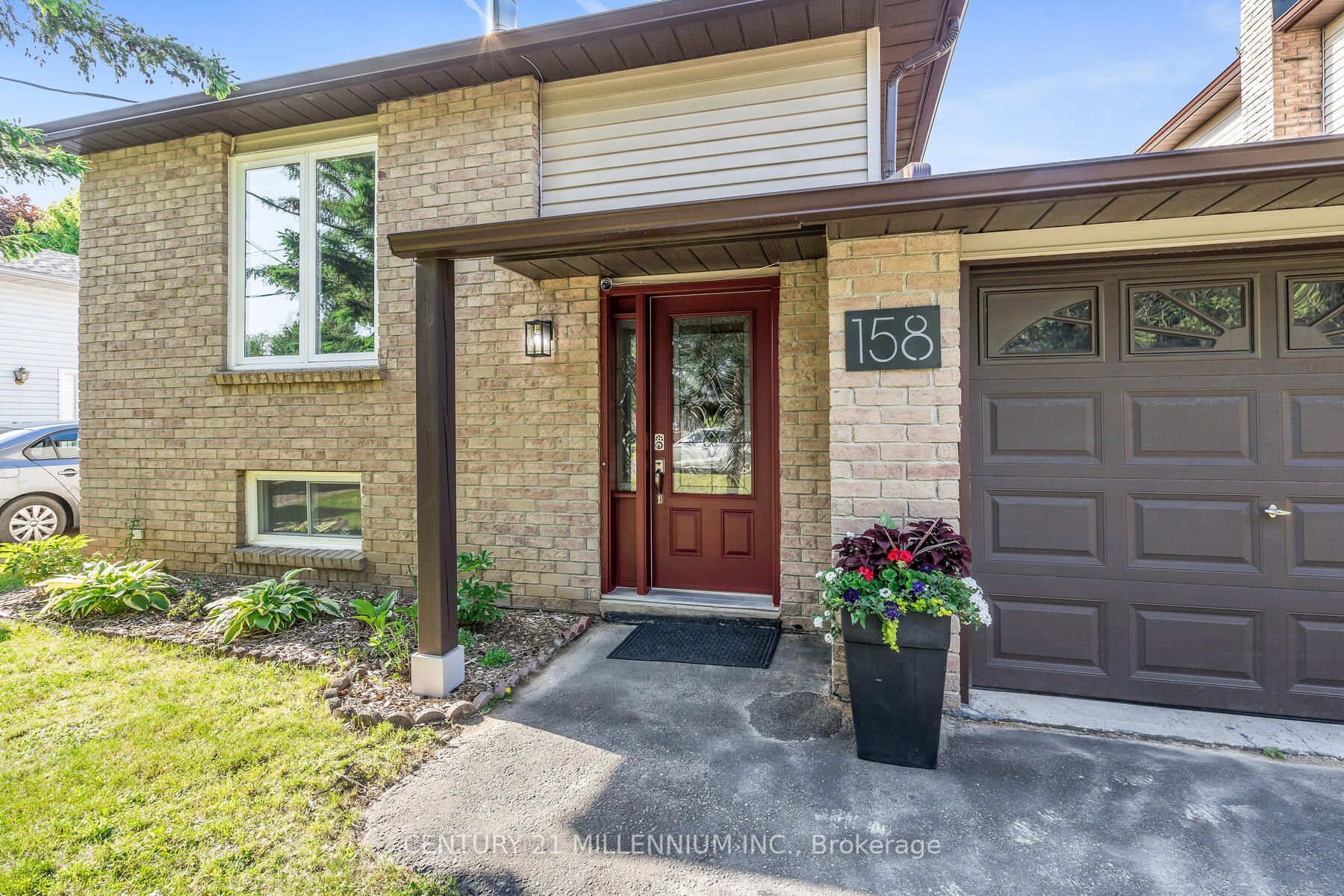 158 Queen St