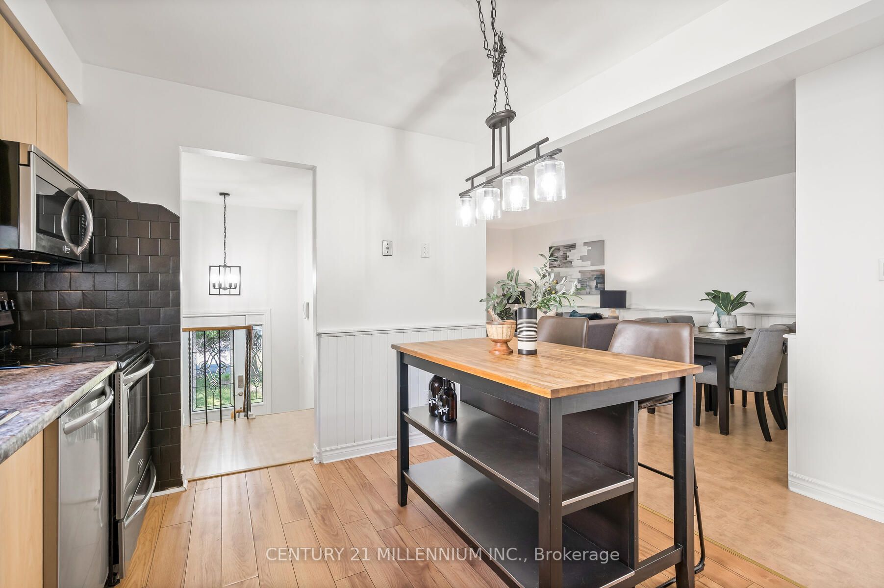 158 Queen St