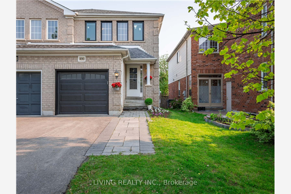 490 Heddle Cres, Newmarket