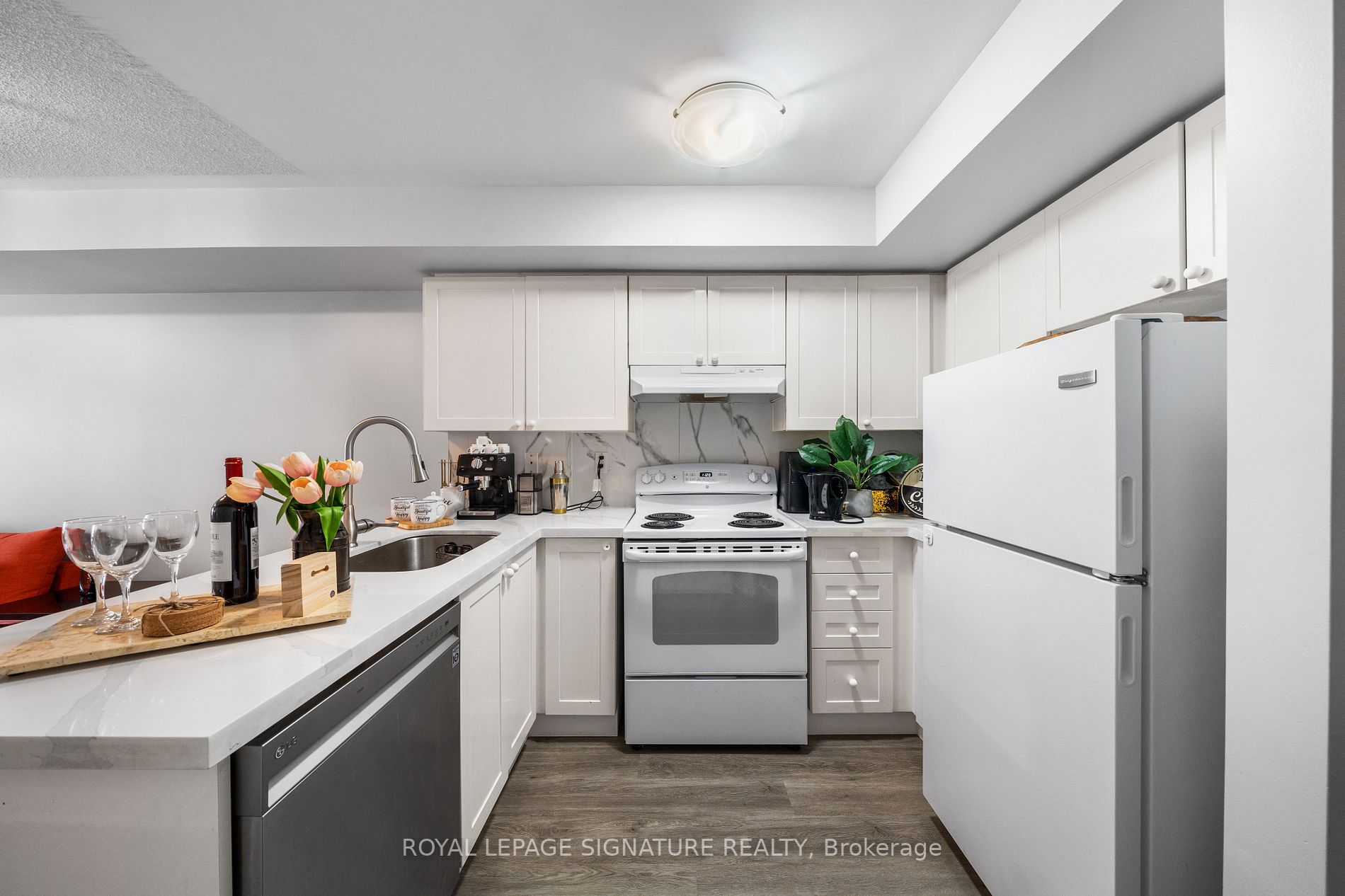 316 John St, #262
