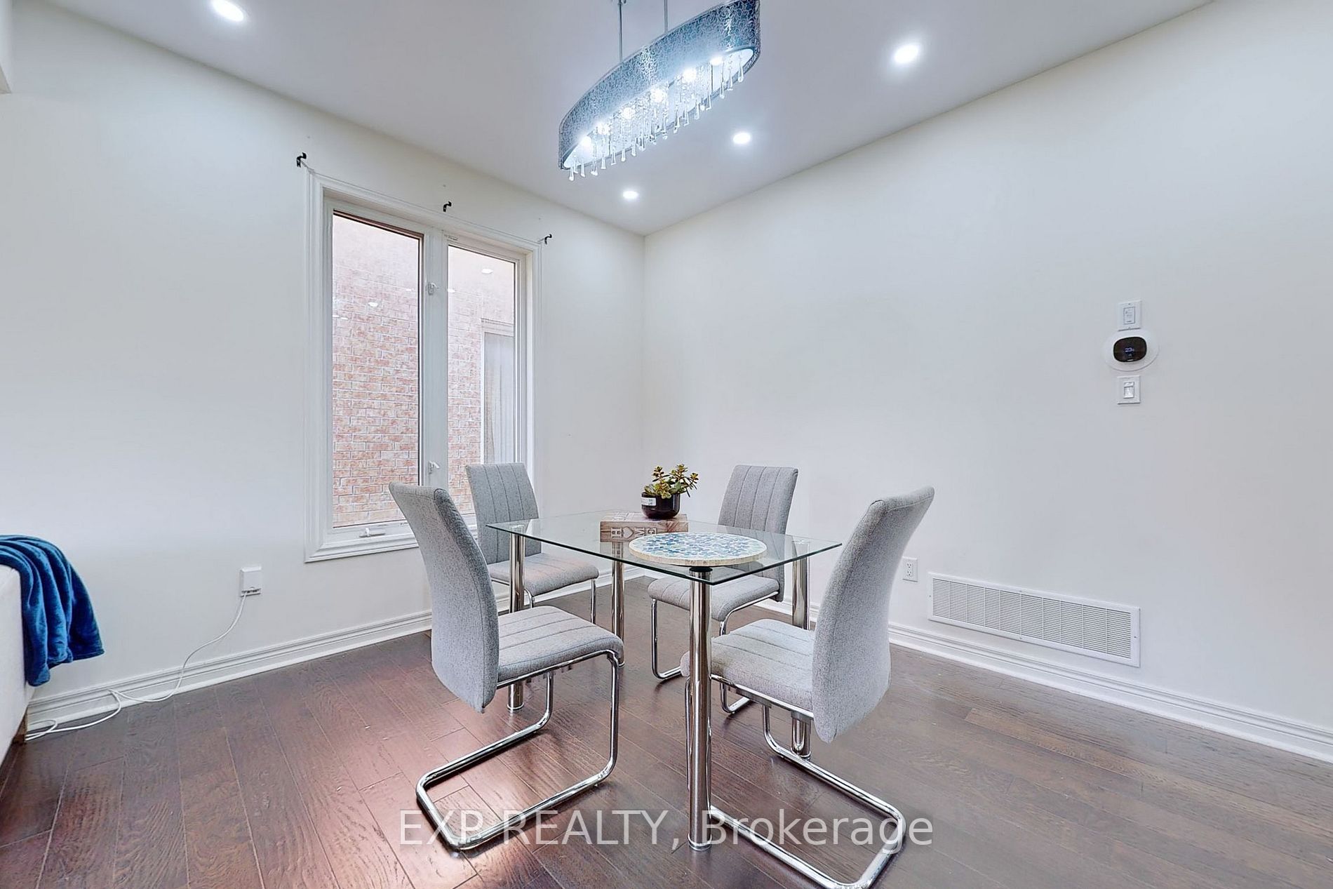 8 Citrine Drive